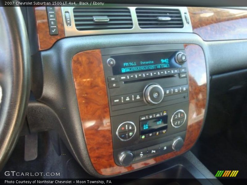 Black / Ebony 2007 Chevrolet Suburban 1500 LT 4x4