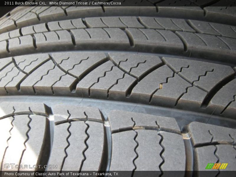 White Diamond Tricoat / Cashmere/Cocoa 2011 Buick Enclave CXL