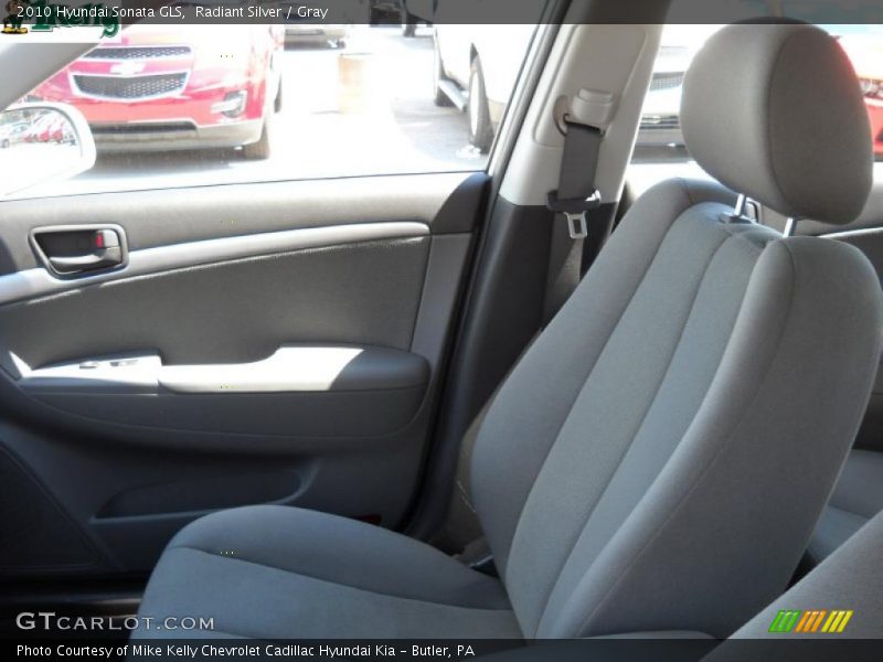 Radiant Silver / Gray 2010 Hyundai Sonata GLS