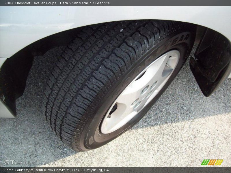 Ultra Silver Metallic / Graphite 2004 Chevrolet Cavalier Coupe