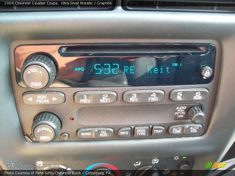 Ultra Silver Metallic / Graphite 2004 Chevrolet Cavalier Coupe