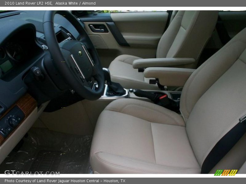 Alaska White / Almond 2010 Land Rover LR2 HSE