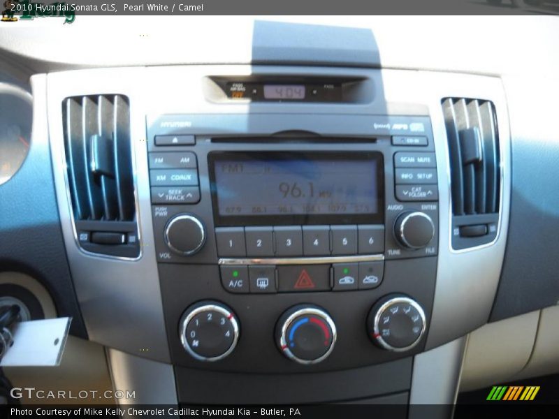 Pearl White / Camel 2010 Hyundai Sonata GLS