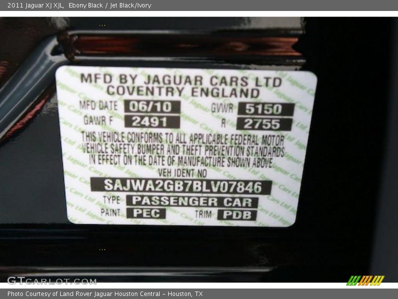Ebony Black / Jet Black/Ivory 2011 Jaguar XJ XJL
