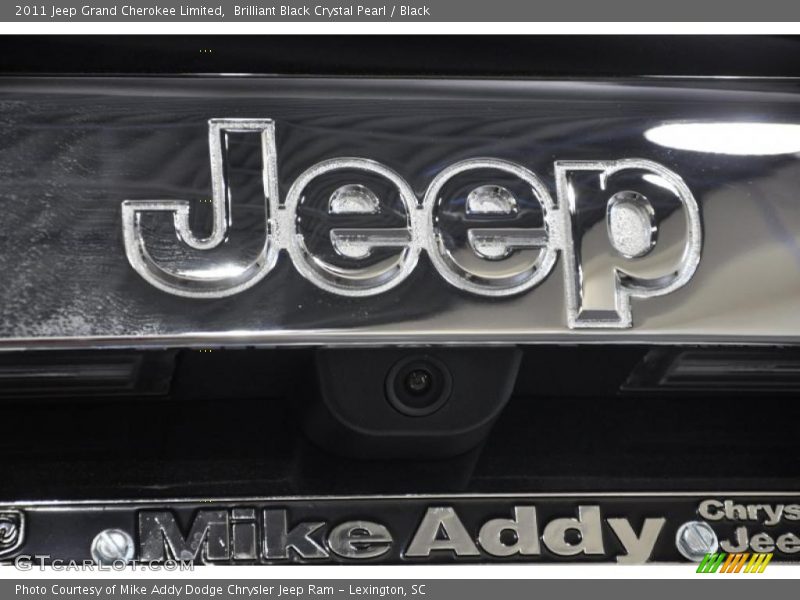 Brilliant Black Crystal Pearl / Black 2011 Jeep Grand Cherokee Limited
