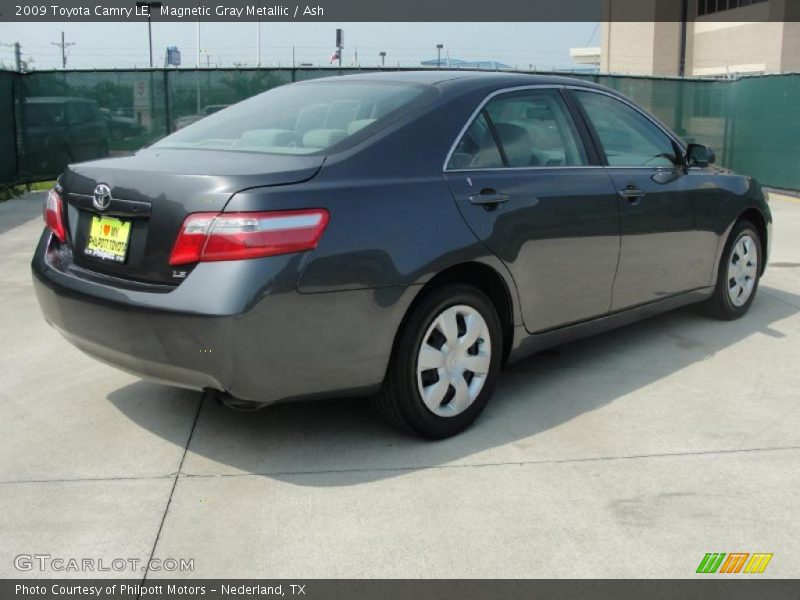 Magnetic Gray Metallic / Ash 2009 Toyota Camry LE