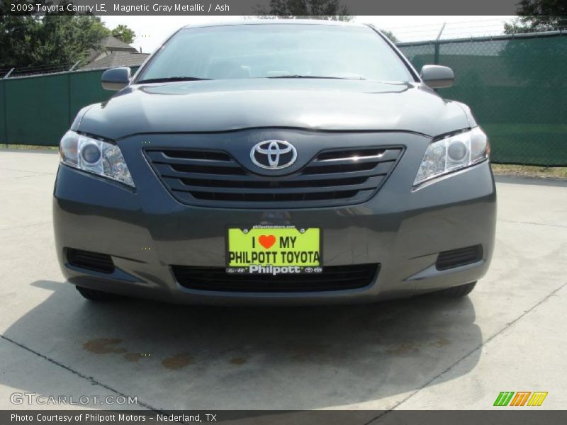 Magnetic Gray Metallic / Ash 2009 Toyota Camry LE