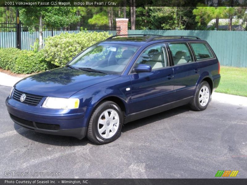 Indigo Blue Pearl / Gray 2001 Volkswagen Passat GLS Wagon