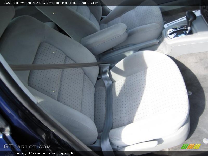 Indigo Blue Pearl / Gray 2001 Volkswagen Passat GLS Wagon
