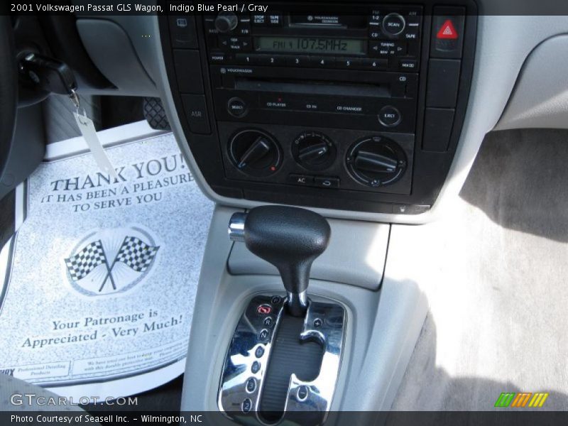 Indigo Blue Pearl / Gray 2001 Volkswagen Passat GLS Wagon