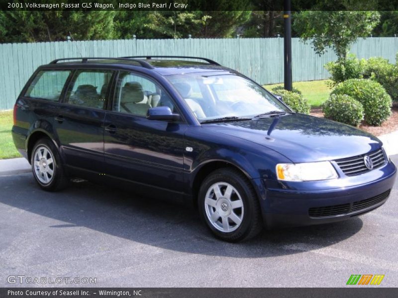 Indigo Blue Pearl / Gray 2001 Volkswagen Passat GLS Wagon