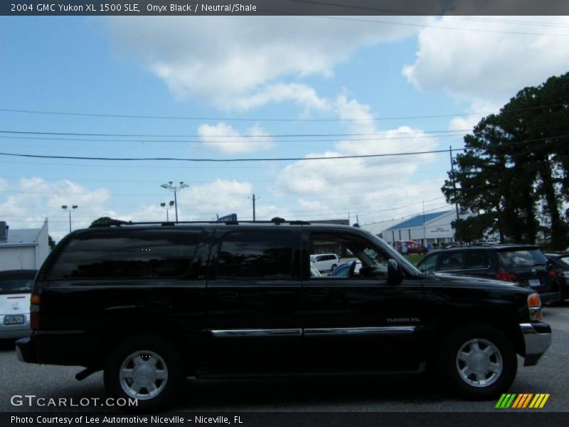 Onyx Black / Neutral/Shale 2004 GMC Yukon XL 1500 SLE