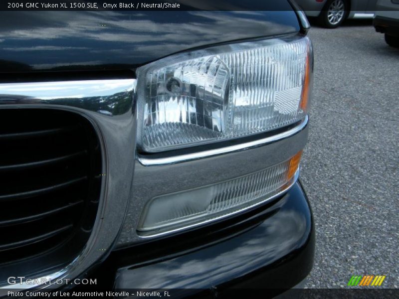 Onyx Black / Neutral/Shale 2004 GMC Yukon XL 1500 SLE