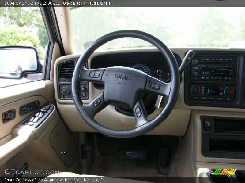 Onyx Black / Neutral/Shale 2004 GMC Yukon XL 1500 SLE