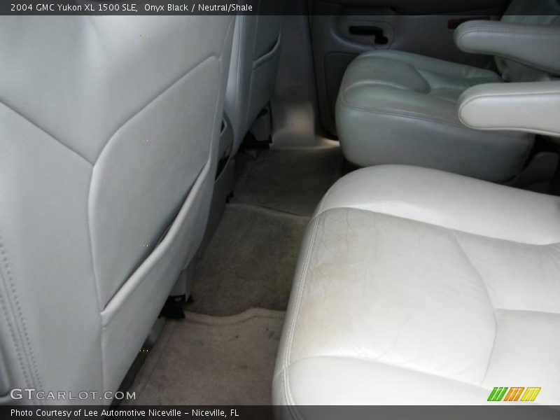 Onyx Black / Neutral/Shale 2004 GMC Yukon XL 1500 SLE
