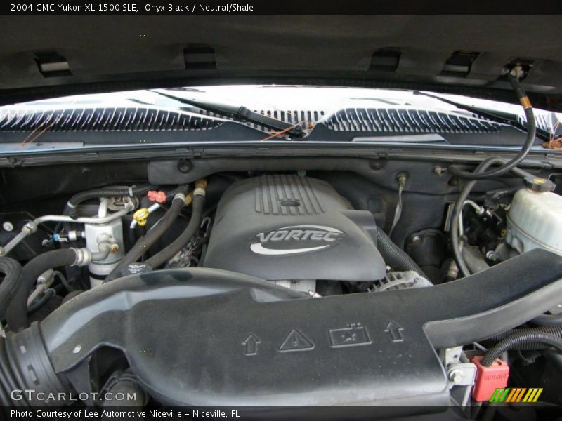 Onyx Black / Neutral/Shale 2004 GMC Yukon XL 1500 SLE