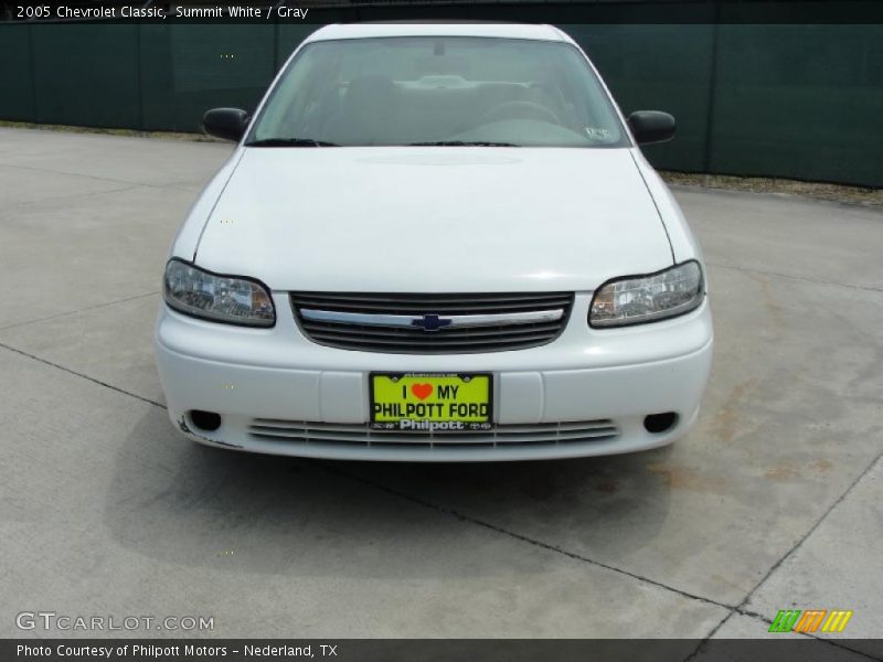 Summit White / Gray 2005 Chevrolet Classic