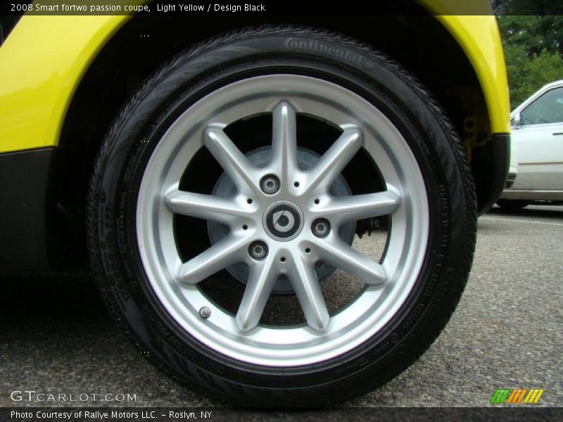 Light Yellow / Design Black 2008 Smart fortwo passion coupe