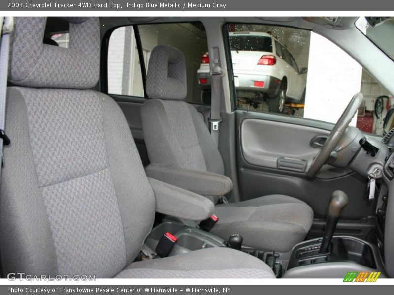 Indigo Blue Metallic / Medium Gray 2003 Chevrolet Tracker 4WD Hard Top