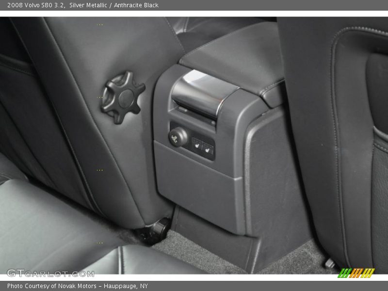 Silver Metallic / Anthracite Black 2008 Volvo S80 3.2