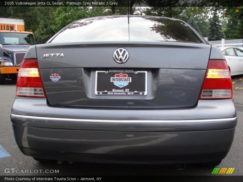 Platinum Grey Metallic / Grey 2005 Volkswagen Jetta GL Sedan