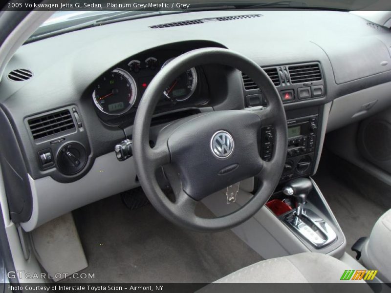 Platinum Grey Metallic / Grey 2005 Volkswagen Jetta GL Sedan