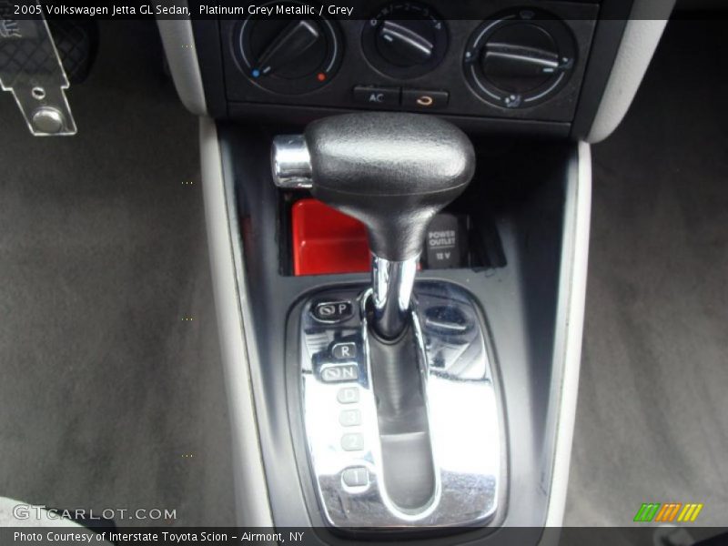Platinum Grey Metallic / Grey 2005 Volkswagen Jetta GL Sedan