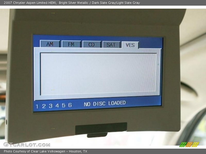 Bright Silver Metallic / Dark Slate Gray/Light Slate Gray 2007 Chrysler Aspen Limited HEMI