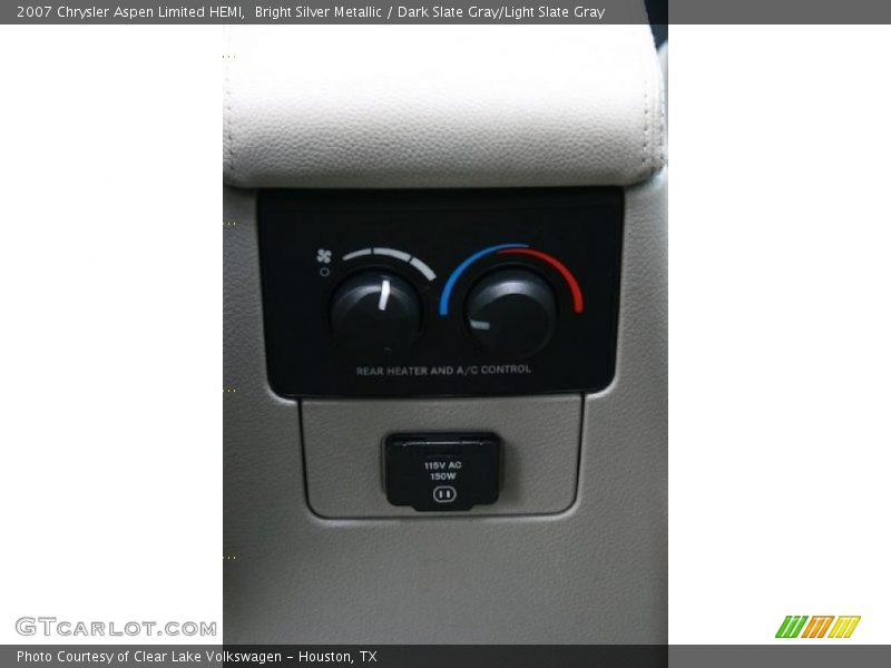 Bright Silver Metallic / Dark Slate Gray/Light Slate Gray 2007 Chrysler Aspen Limited HEMI