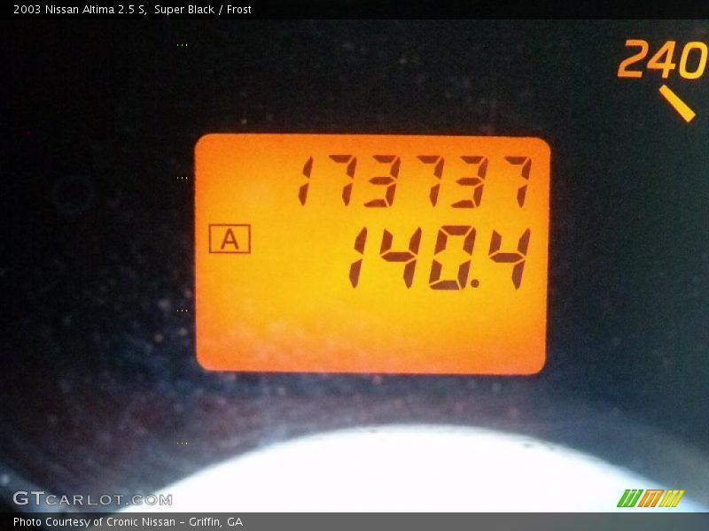 Super Black / Frost 2003 Nissan Altima 2.5 S