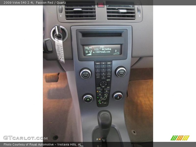 Passion Red / Quartz 2009 Volvo S40 2.4i