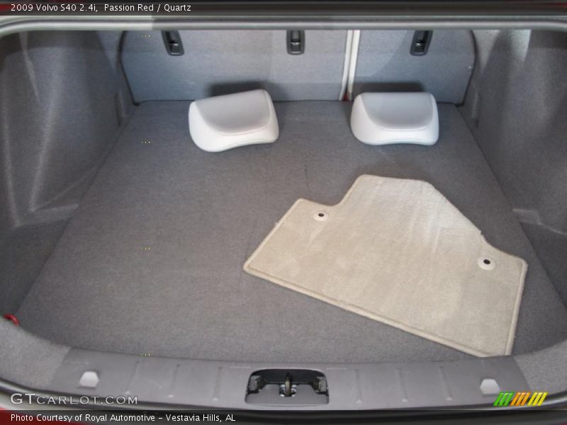 Passion Red / Quartz 2009 Volvo S40 2.4i