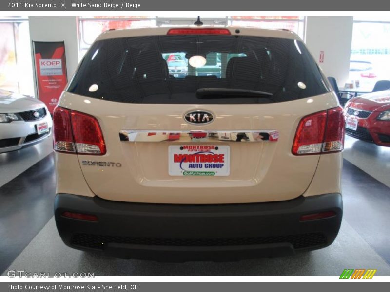 White Sand Beige / Beige 2011 Kia Sorento LX