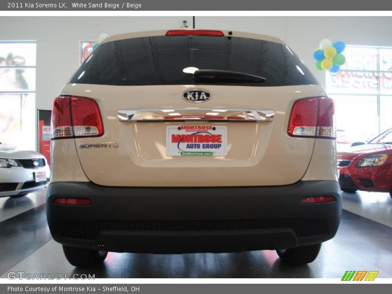 White Sand Beige / Beige 2011 Kia Sorento LX