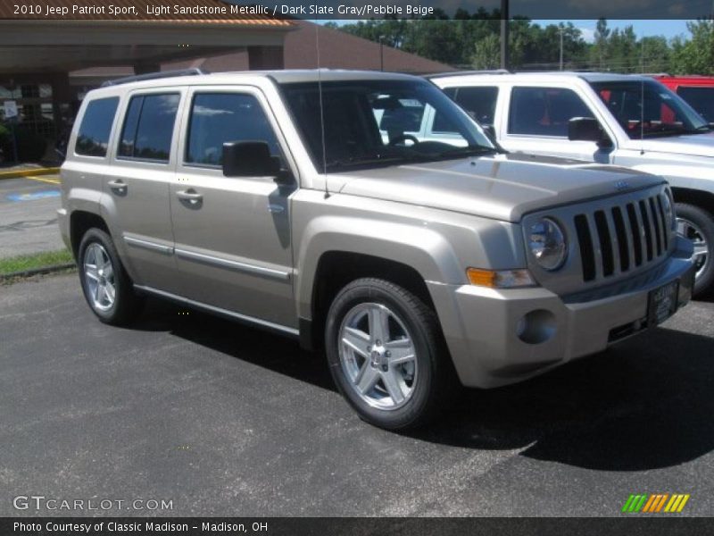 Light Sandstone Metallic / Dark Slate Gray/Pebble Beige 2010 Jeep Patriot Sport
