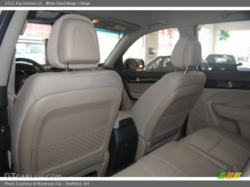 White Sand Beige / Beige 2011 Kia Sorento LX