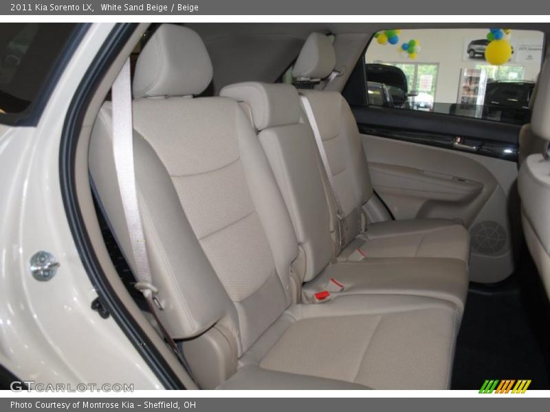 White Sand Beige / Beige 2011 Kia Sorento LX
