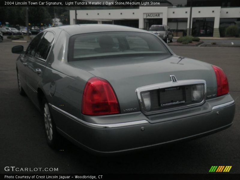 Light Tundra Metallic / Dark Stone/Medium Light Stone 2004 Lincoln Town Car Signature