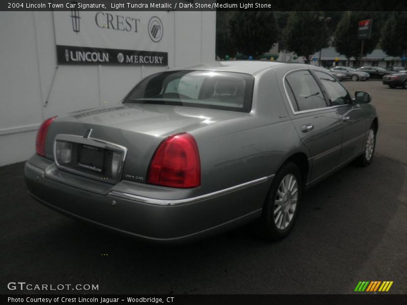 Light Tundra Metallic / Dark Stone/Medium Light Stone 2004 Lincoln Town Car Signature