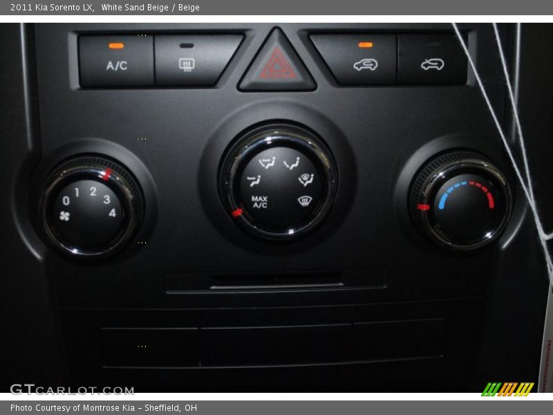 White Sand Beige / Beige 2011 Kia Sorento LX