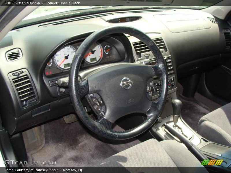 Sheer Silver / Black 2003 Nissan Maxima SE