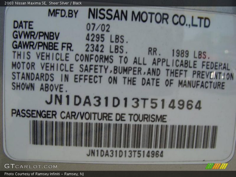 Sheer Silver / Black 2003 Nissan Maxima SE