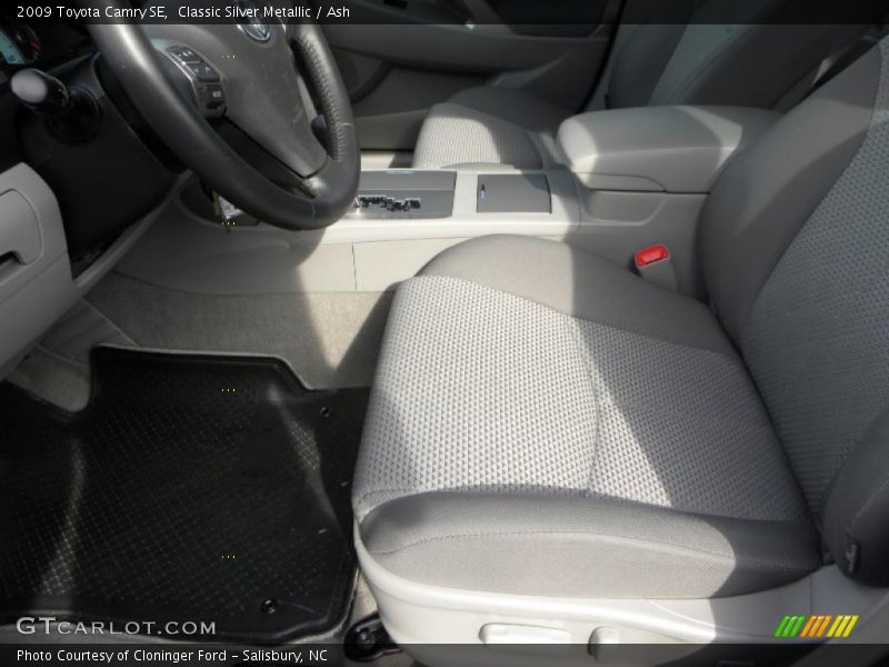 Classic Silver Metallic / Ash 2009 Toyota Camry SE