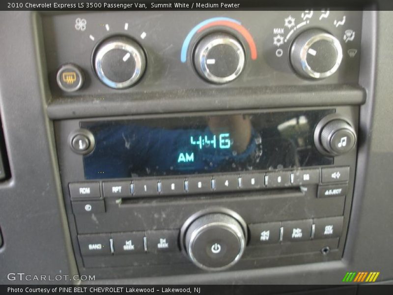 Summit White / Medium Pewter 2010 Chevrolet Express LS 3500 Passenger Van