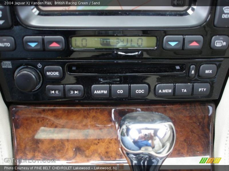 British Racing Green / Sand 2004 Jaguar XJ Vanden Plas