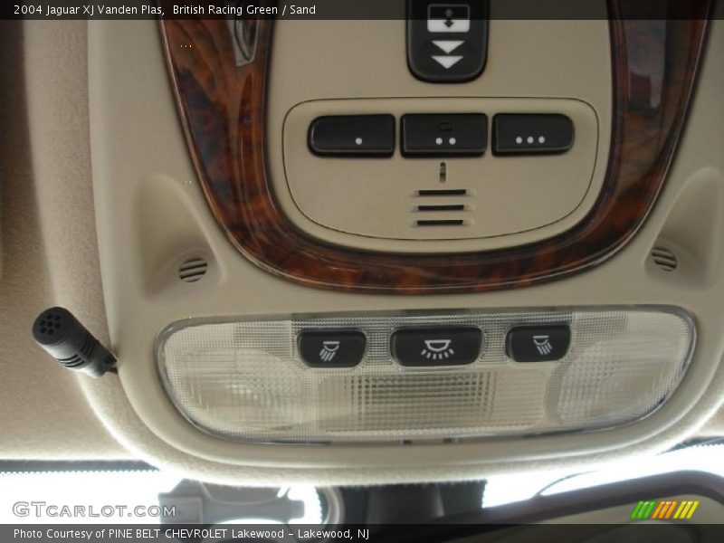 British Racing Green / Sand 2004 Jaguar XJ Vanden Plas