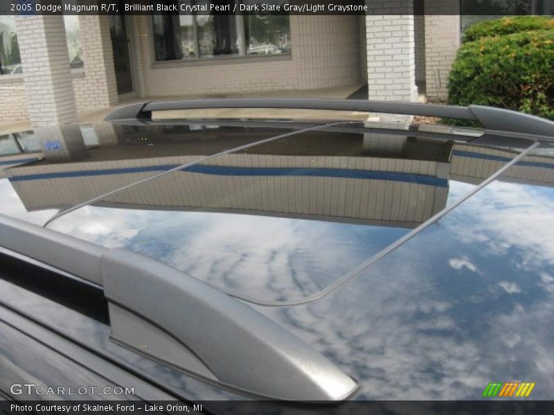 Brilliant Black Crystal Pearl / Dark Slate Gray/Light Graystone 2005 Dodge Magnum R/T