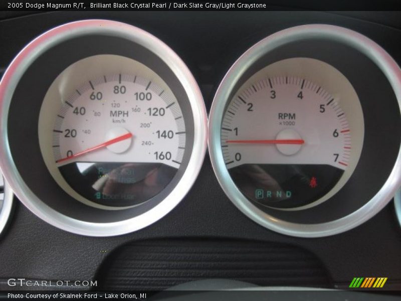 Brilliant Black Crystal Pearl / Dark Slate Gray/Light Graystone 2005 Dodge Magnum R/T