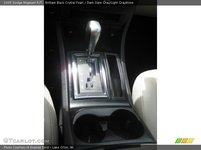 Brilliant Black Crystal Pearl / Dark Slate Gray/Light Graystone 2005 Dodge Magnum R/T
