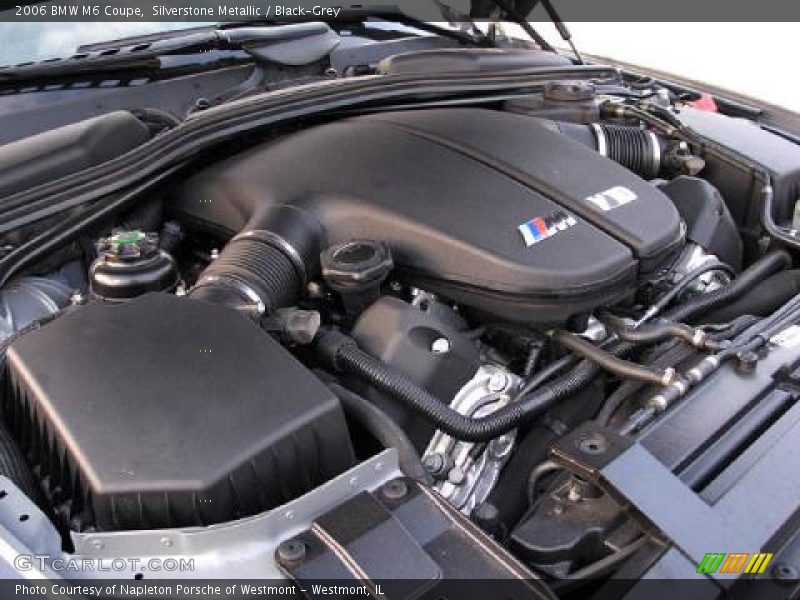 Silverstone Metallic / Black-Grey 2006 BMW M6 Coupe
